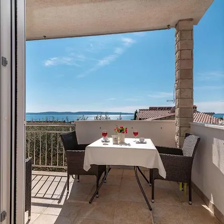 Okrug Gornji, Ciovo 2 トロギール