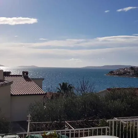 Okrug Gornji, Ciovo 2 Τρογκίρ