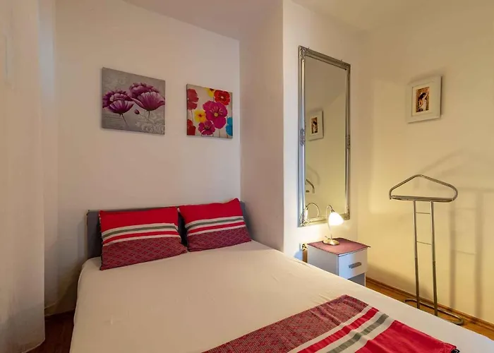 Apartman Okrug Gornji, Ciovo 2 *