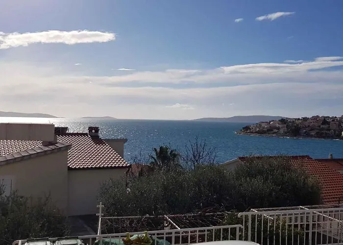 Okrug Gornji, Ciovo 2 Trogir