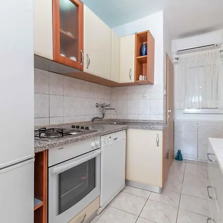 Okrug Gornji, Ciovo 2 Appartement *
